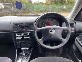 Volkswagen Golf 1.6 SE Hatchback 5dr Petrol Automatic (201 g/km, 102 bhp)