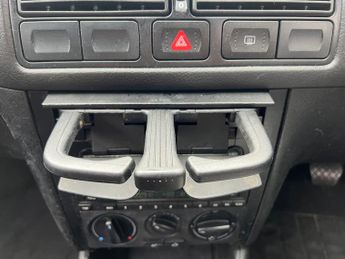 Volkswagen Golf 1.6 SE Hatchback 5dr Petrol Automatic (201 g/km, 102 bhp)