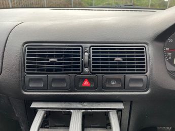 Volkswagen Golf 1.6 SE Hatchback 5dr Petrol Automatic (201 g/km, 102 bhp)