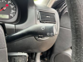 Volkswagen Golf 1.6 SE Hatchback 5dr Petrol Automatic (201 g/km, 102 bhp)
