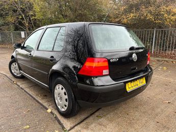 Volkswagen Golf 1.6 SE Hatchback 5dr Petrol Automatic (201 g/km, 102 bhp)