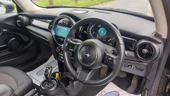 Mini Hatch Cooper 1.5 One Classic 3dr Auto