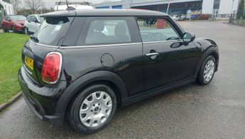 Mini Hatch Cooper 1.5 One Classic 3dr Auto