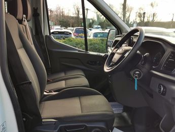 Ford Transit 2.0 350 EcoBlue Leader Luton 2dr Diesel Manual FWD L3 Euro 6 (s/