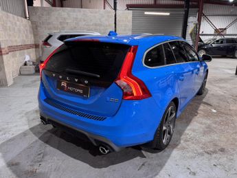 Volvo V60 2.4 D5 R-Design Lux Nav Estate 5dr Diesel Geartronic Euro 5 (215