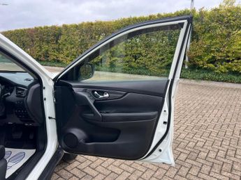 Nissan X-Trail DCI N-CONNECTA XTRONIC 5-Door