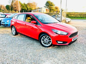 Ford Focus 1.6 TDCi Zetec Hatchback 5dr Diesel Manual Euro 5 (s/s) (115 ps)