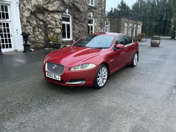 Jaguar XF 2.2d Premium Luxury Saloon 4dr Diesel Auto Euro 5 (s/s) (200 ps)