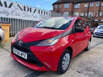 Toyota AYGO 1.0 VVT-i x Hatchback 5dr Petrol Manual Euro 5 Euro 5 (68 ps)