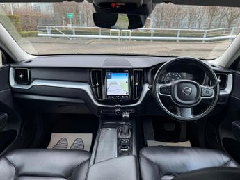 Volvo XC60 D4 MOMENTUM AWD 5-Door