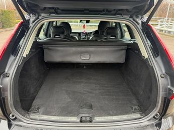 Volvo XC60 D4 MOMENTUM AWD 5-Door