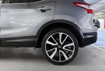 Nissan Qashqai 1.2 DIG-T Tekna SUV 5dr Petrol XTRON 2WD Euro 6 (s/s) (115 ps)