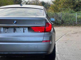 BMW 5 Series Gran Turismo 3.0 530d SE GT 5dr Diesel Steptronic Euro 5 (245 ps)