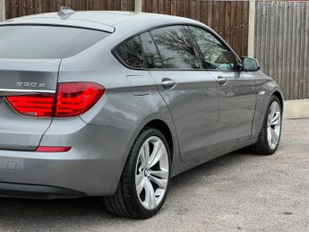 BMW 5 Series Gran Turismo 3.0 530d SE GT 5dr Diesel Steptronic Euro 5 (245 ps)