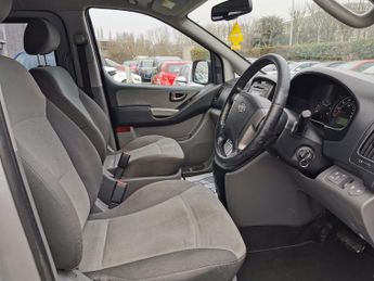 Hyundai i800 2.5 CRDi Style MPV 5dr Diesel Auto Euro 5 (170 ps)