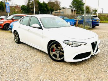 Alfa Romeo Giulia 2.2 TD Speciale Saloon 4dr Diesel Auto Euro 6 (s/s) (180 ps)