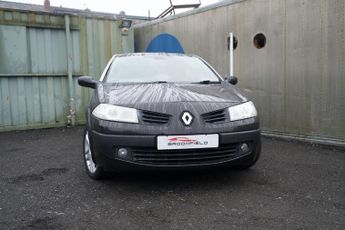 Renault Megane 1.6 VVT Dynamique S Convertible 2dr Petrol Manual (166 g/km, 111