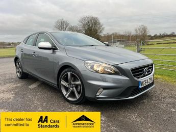 Volvo V40 D2 R-DESIGN 5-Door 1 OWNER FROM NEW 9 VOLVO MAIN DEALER SERVICES