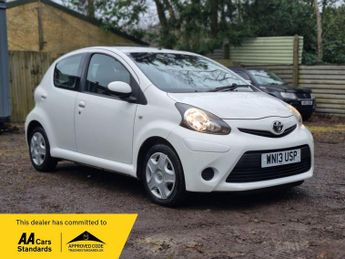 Toyota AYGO 1.0 VVT-i Ice Euro 5 5dr