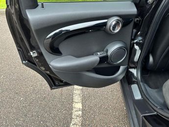 Mini Hatch 1.5 Cooper Auto Euro 6 (s/s) 5dr