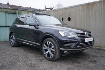 Volkswagen Touareg 3.0 TDI V6 BlueMotion Tech R-Line SUV 5dr Diesel Tiptronic 4WD E