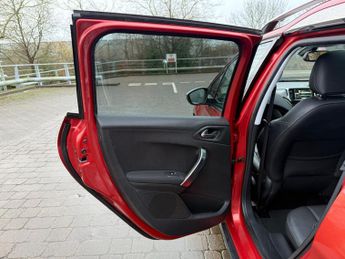 Peugeot 2008 Allure ALLURE 5-Door
