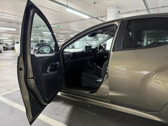 Toyota Yaris 1.5 VVT-h Design Hatchback 5dr Petrol Hybrid E-CVT Euro 6 (s/s) 