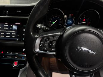 Jaguar XF 2.0d R-Sport Saloon 4dr Diesel Auto Euro 6 (s/s) (180 ps)