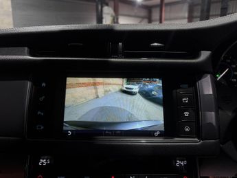 Jaguar XF 2.0d R-Sport Saloon 4dr Diesel Auto Euro 6 (s/s) (180 ps)