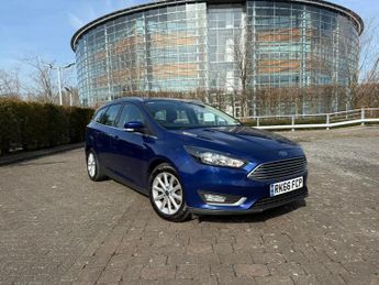 Ford Focus TITANIUM 5-Door