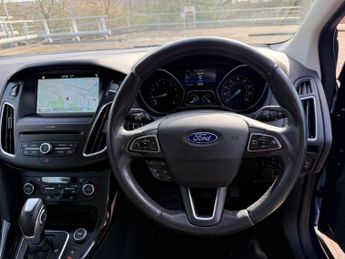 Ford Focus TITANIUM 5-Door