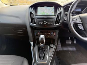 Ford Focus TITANIUM 5-Door