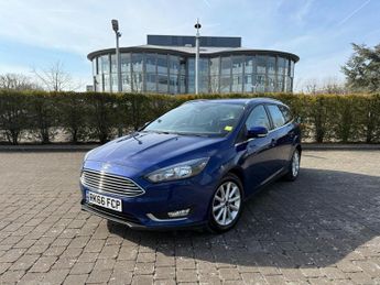 Ford Focus TITANIUM 5-Door