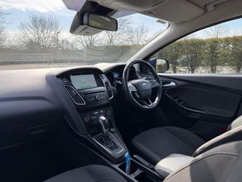 Ford Focus TITANIUM 5-Door