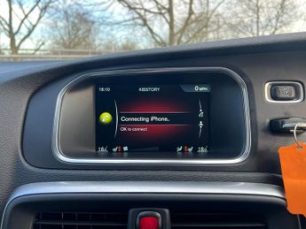 Volvo V40 T3 R-DESIGN PRO 5-Door