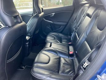 Volvo V40 T3 R-DESIGN PRO 5-Door