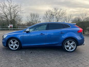 Volvo V40 T3 R-DESIGN PRO 5-Door