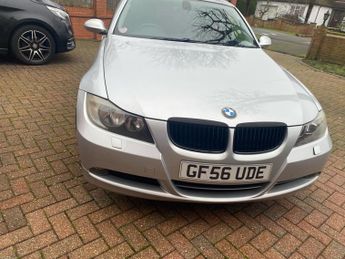 BMW 330 3.0 330i SE Saloon 4dr Petrol Auto Euro 4 (258 ps)