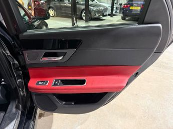 Jaguar XF 2.0d R-Sport Saloon 4dr Diesel Auto Euro 6 (s/s) (180 ps)