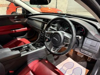 Jaguar XF 2.0d R-Sport Saloon 4dr Diesel Auto Euro 6 (s/s) (180 ps)