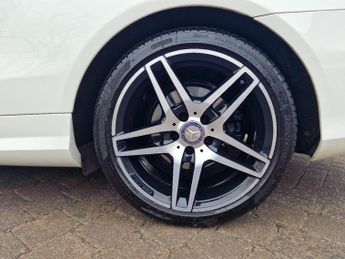 Mercedes-Benz E Class E220 BLUETEC AMG LINE 2-Door