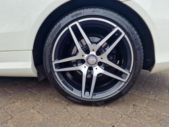 Mercedes-Benz E Class E220 BLUETEC AMG LINE 2-Door