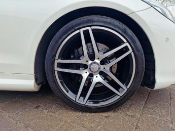 Mercedes-Benz E Class E220 BLUETEC AMG LINE 2-Door