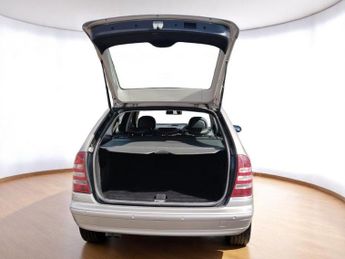 Mercedes-Benz C Class 2.1 C220 CDI Elegance SE 5dr
