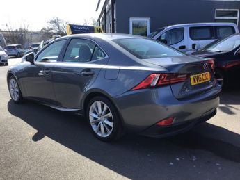 Lexus IS 2.5 300h Executive Edition Saloon 4dr Petrol Hybrid E-CVT Euro 5