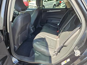 Ford Mondeo TITANIUM 5-Door