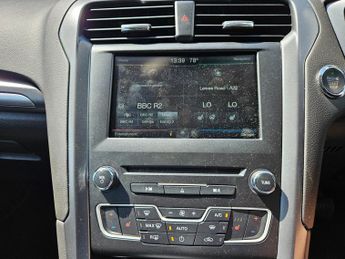 Ford Mondeo TITANIUM 5-Door