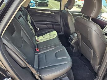 Ford Mondeo TITANIUM 5-Door