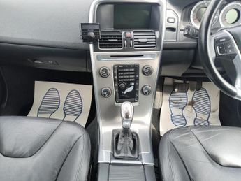 Volvo XC60 2.4 D5 SE Lux Nav Geartronic AWD Euro 5 5dr