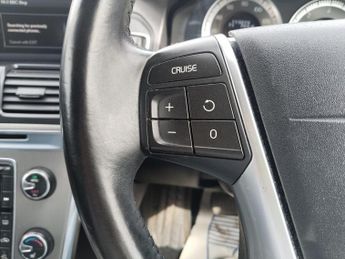 Volvo XC60 2.4 D5 SE Lux Nav Geartronic AWD Euro 5 5dr